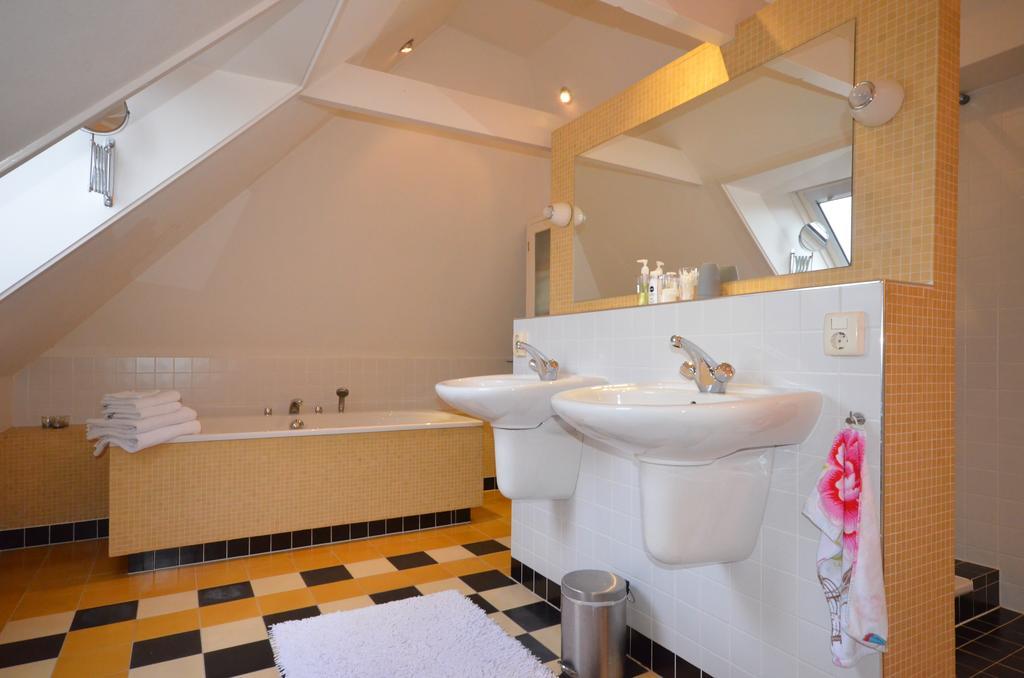 Bloemenhoeve Bed & Breakfast Birdaard Bagian luar foto