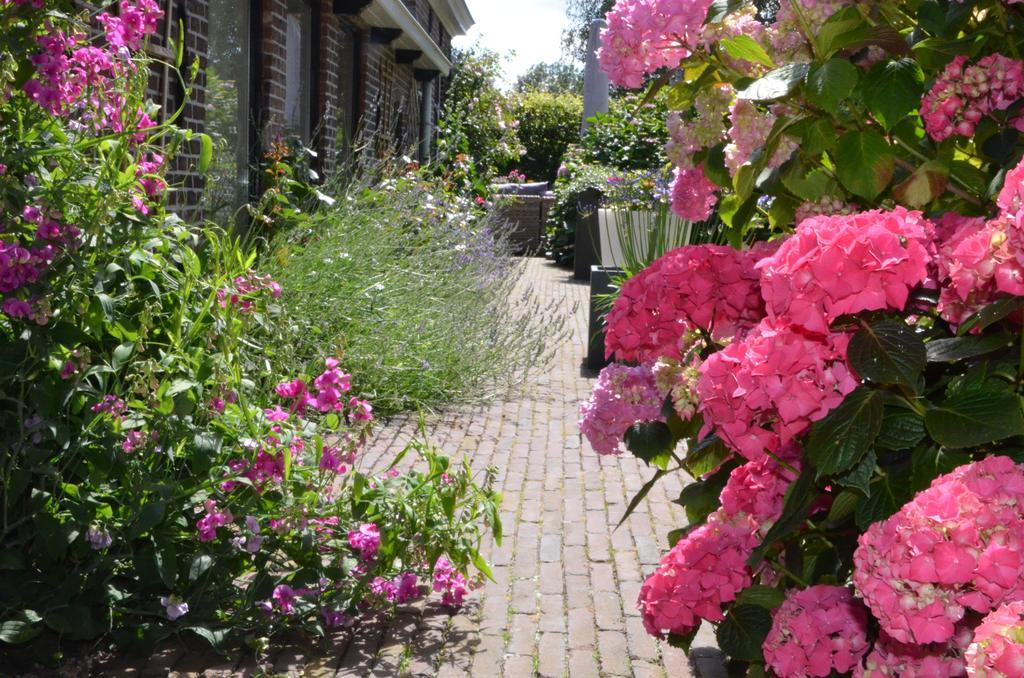 Bloemenhoeve Bed & Breakfast Birdaard Bagian luar foto